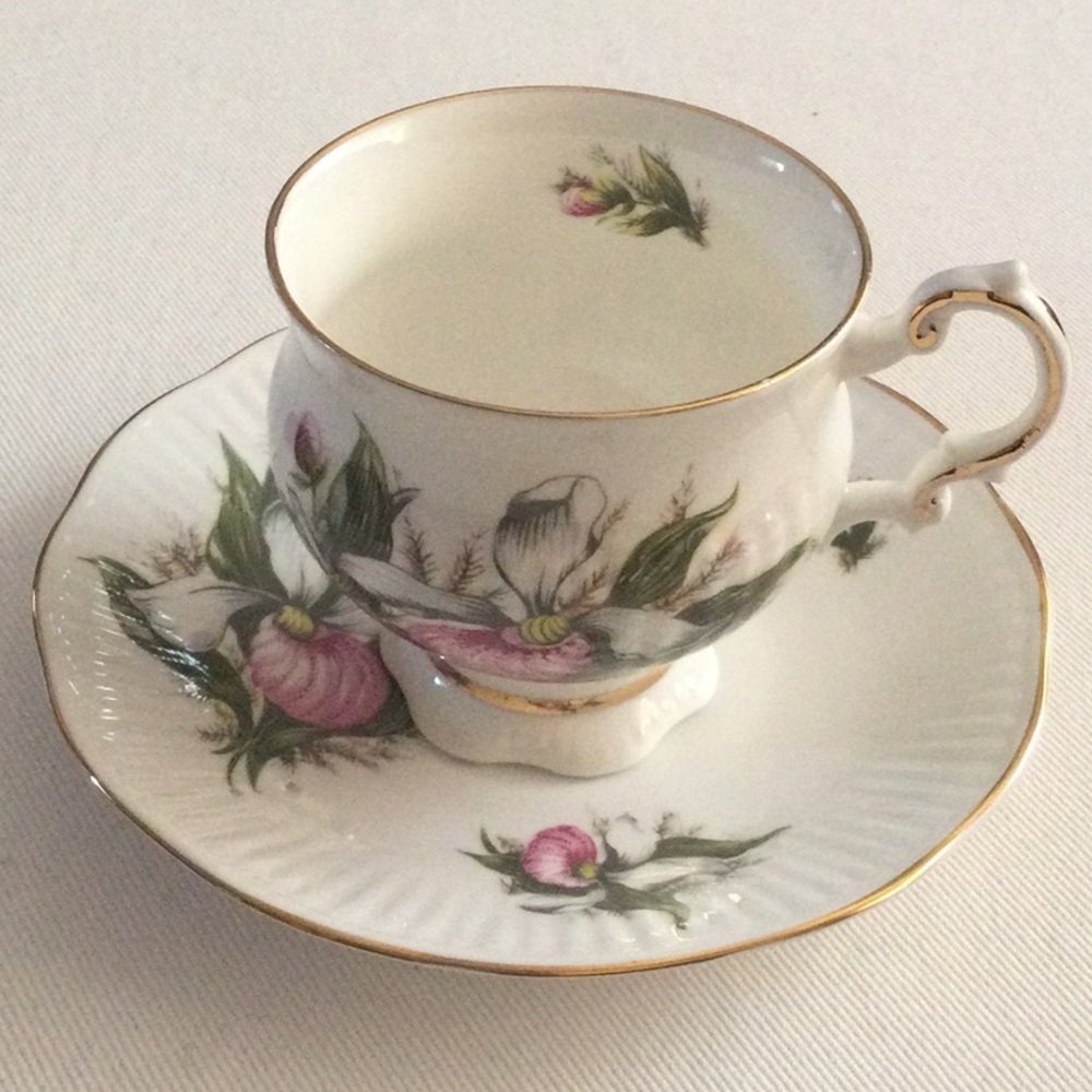 P.E.I. Lady’s Slipper Teacup and Saucer Set - Fine Bone China